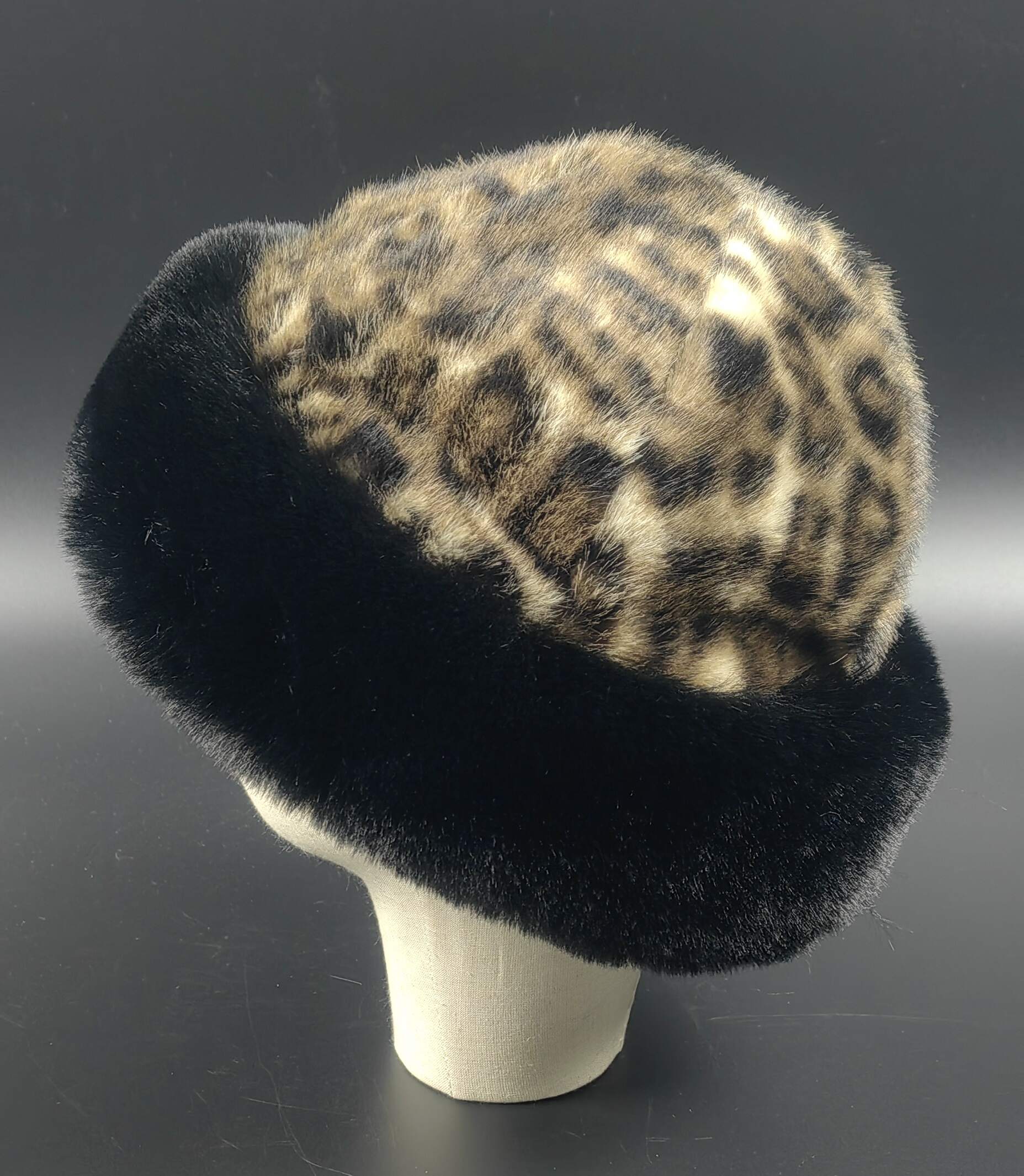 Faux Cap
