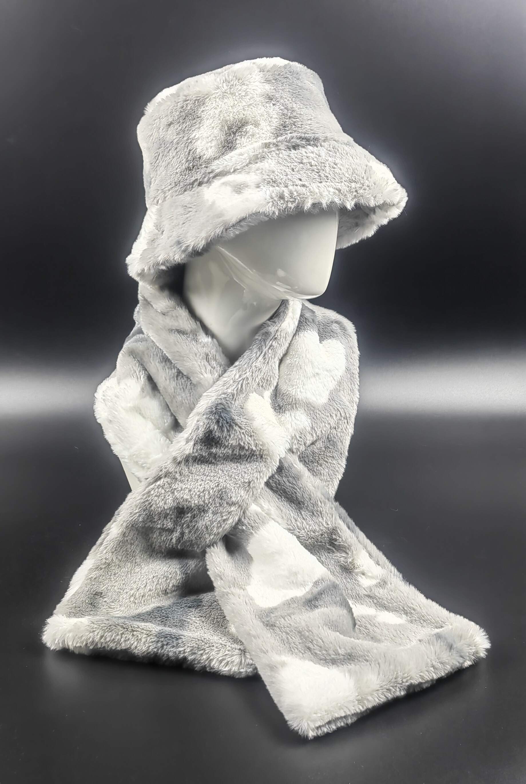 Faux Fur Cap andScarf